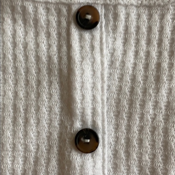 Crop button top - Picture 2 of 3